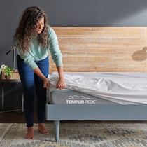 adapt  white king mattress protector   