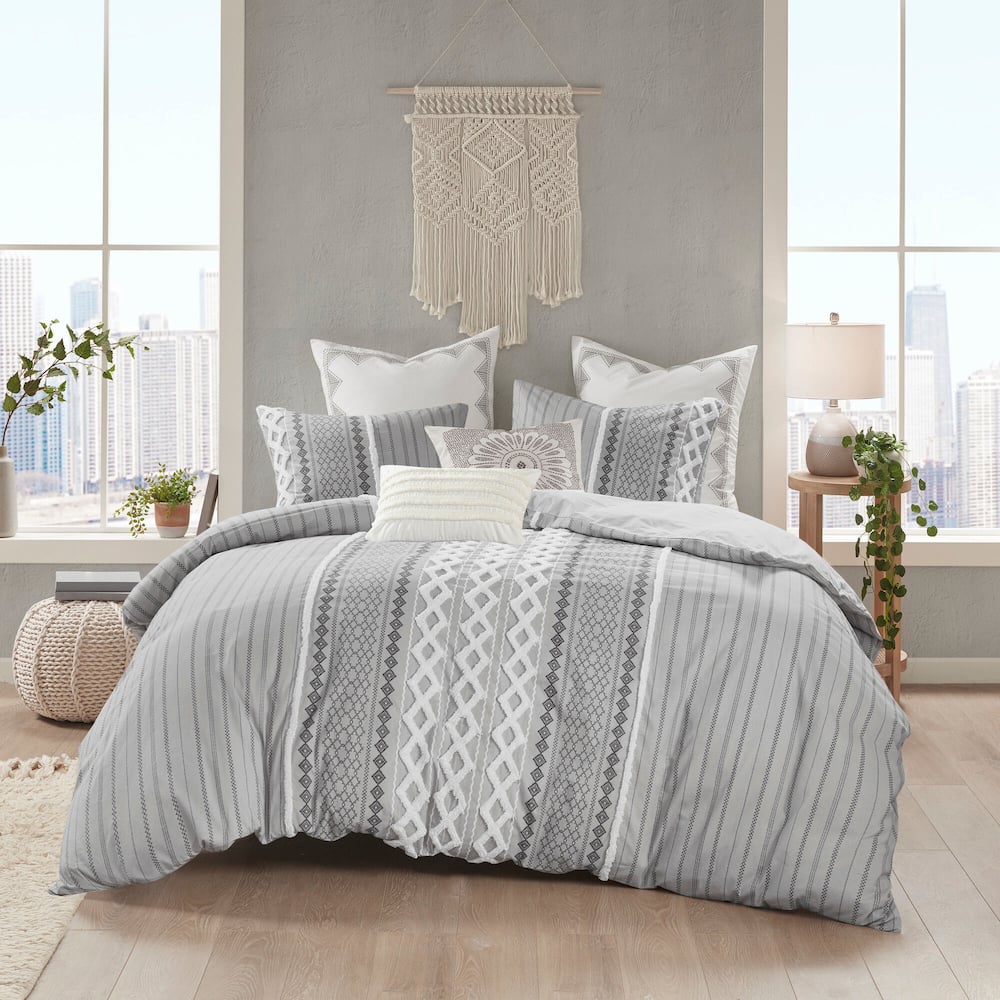 Amari Collection