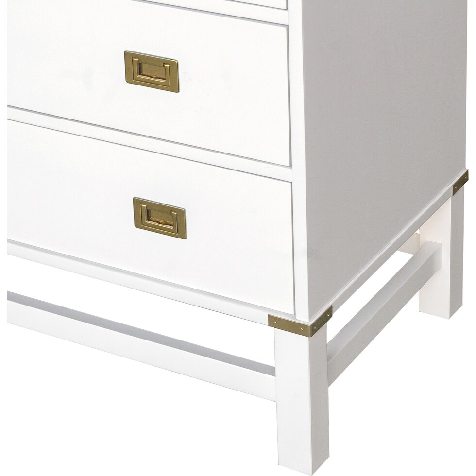 betta white chest   