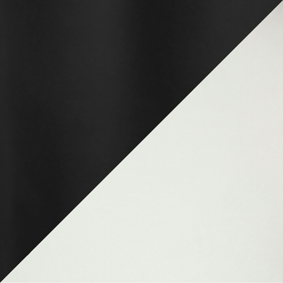 black swatch  