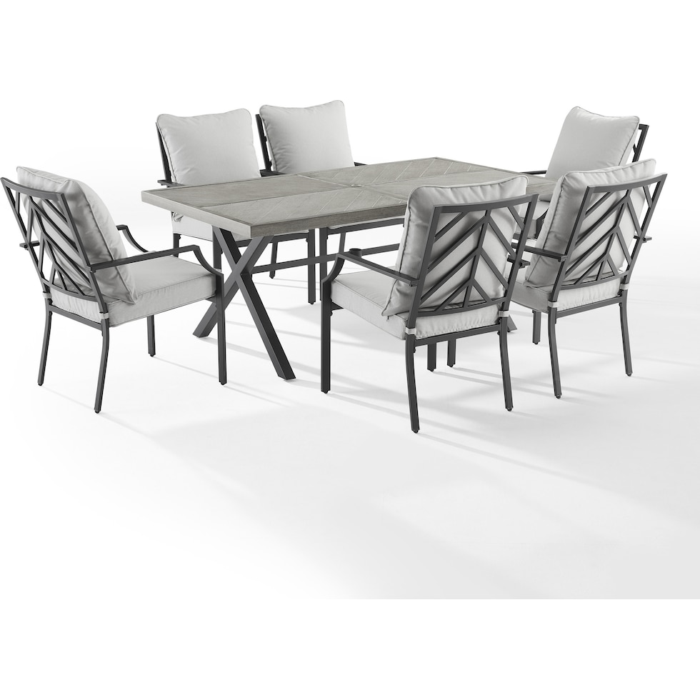 boise gray  pc outdoor dining   