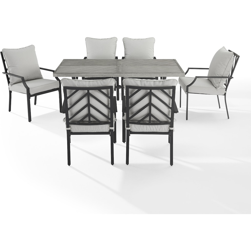 boise gray  pc outdoor dining   