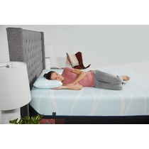 breeze white bed pillow   