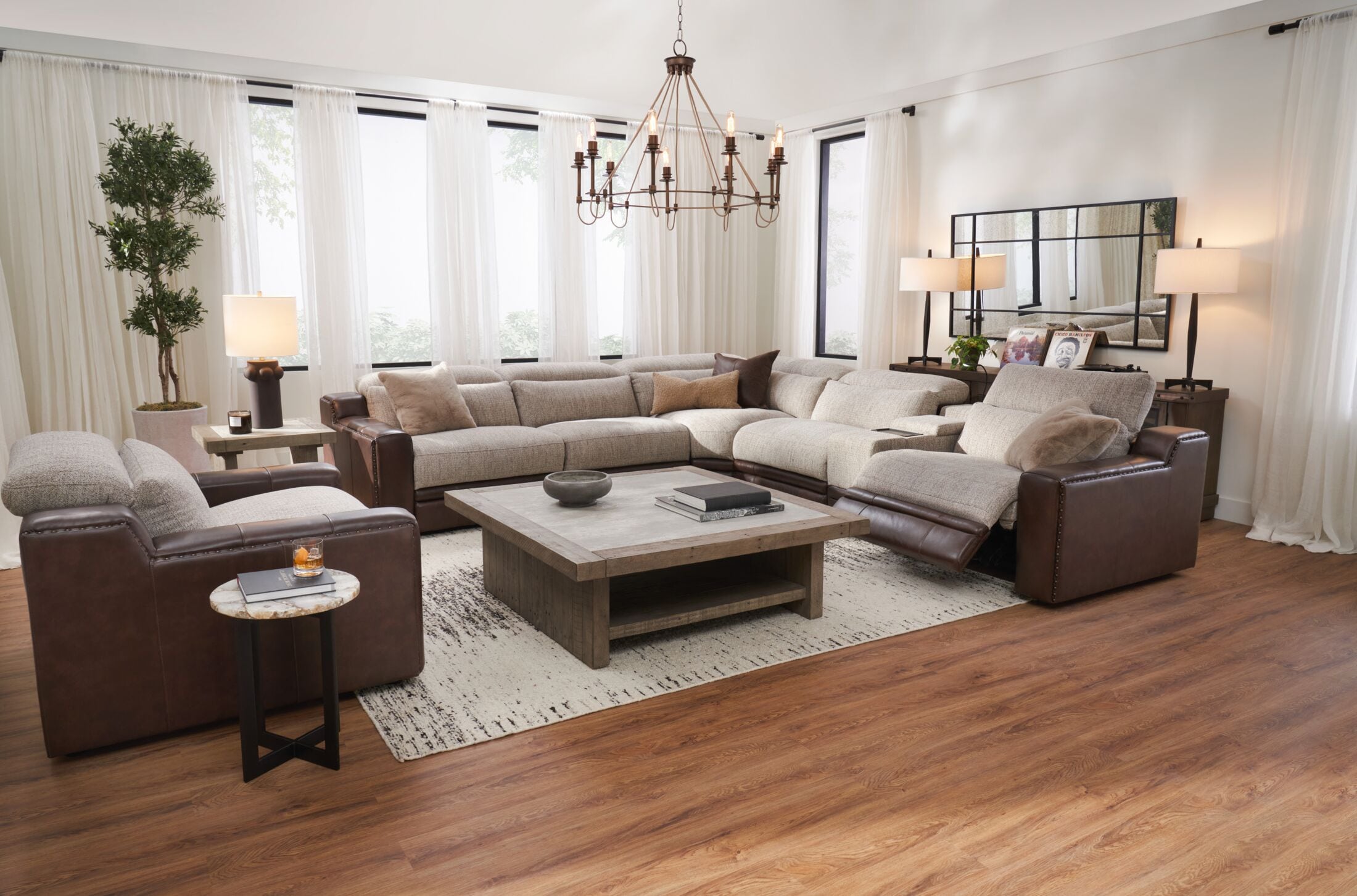 Bridgeport chaise store lounge brown