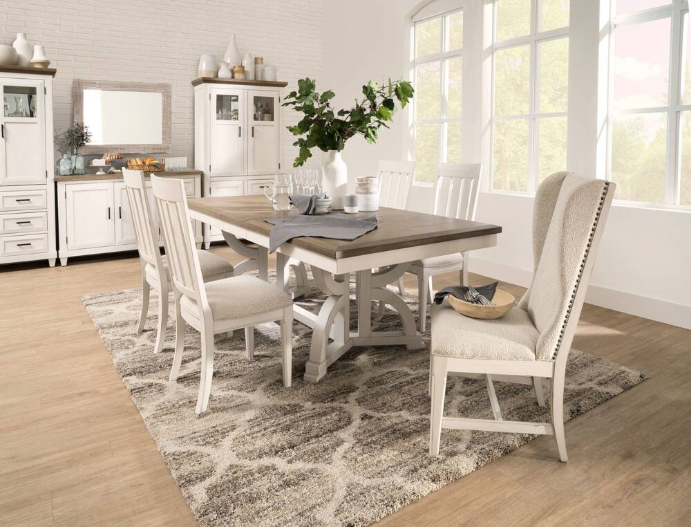 The Cambridge Dining Collection