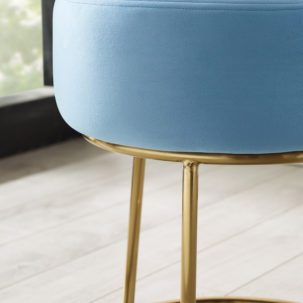 elisa blue stool   