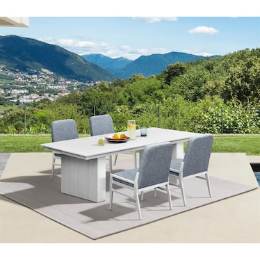 Halifax Outdoor Dining Table and 4 Upholstered Chairs