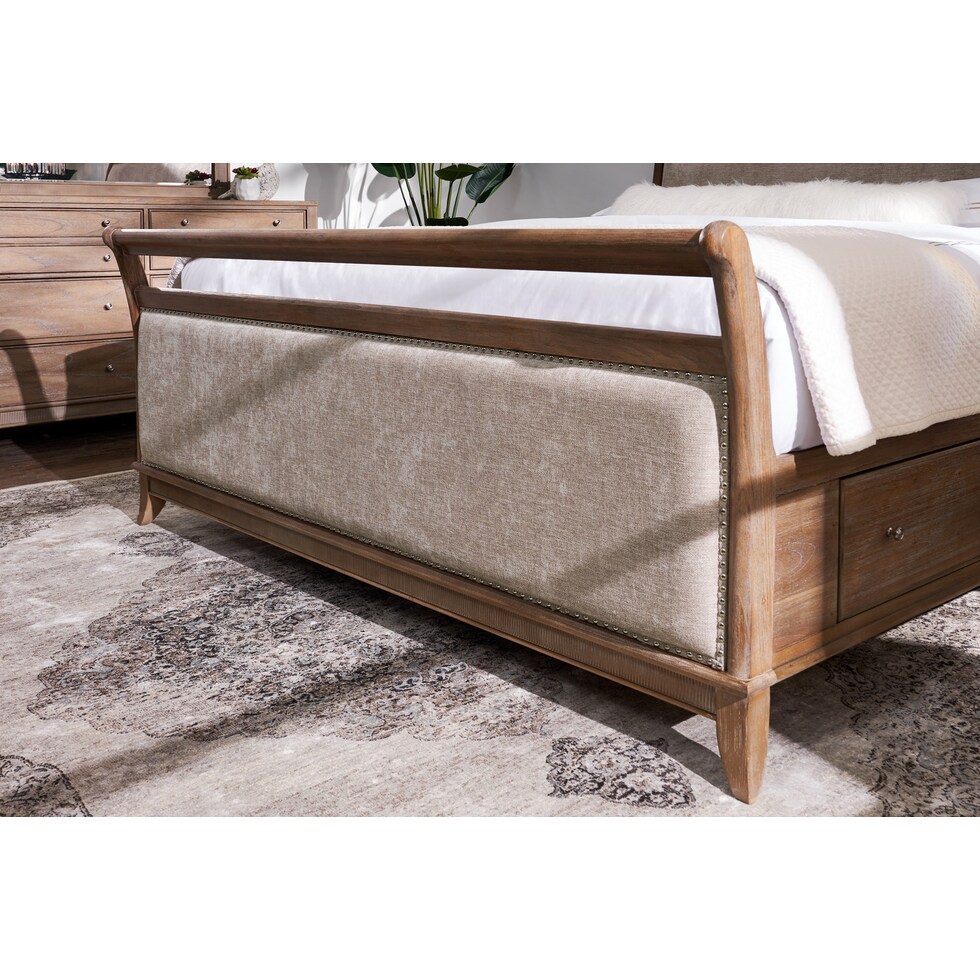 hazel light brown  pc queen bedroom   