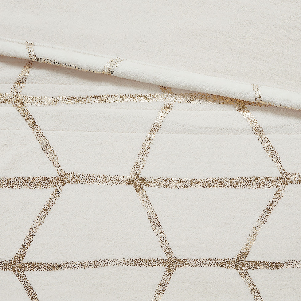 light brown swatch  