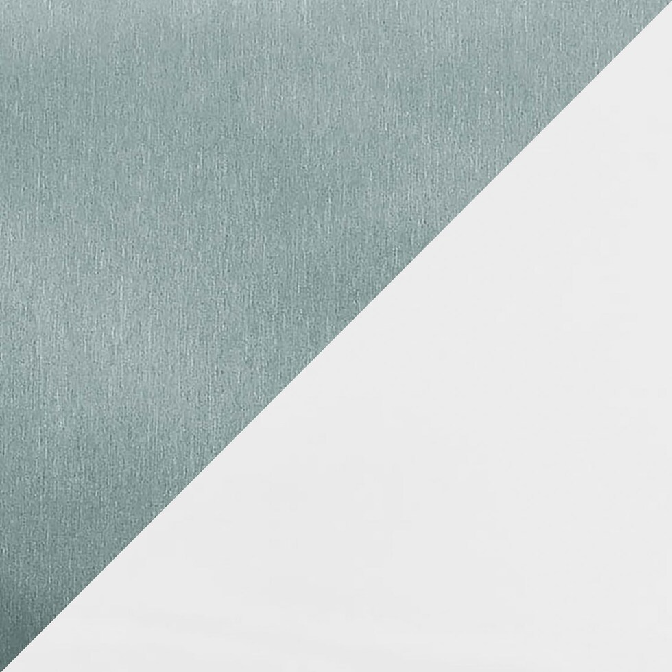 mist white swatch  