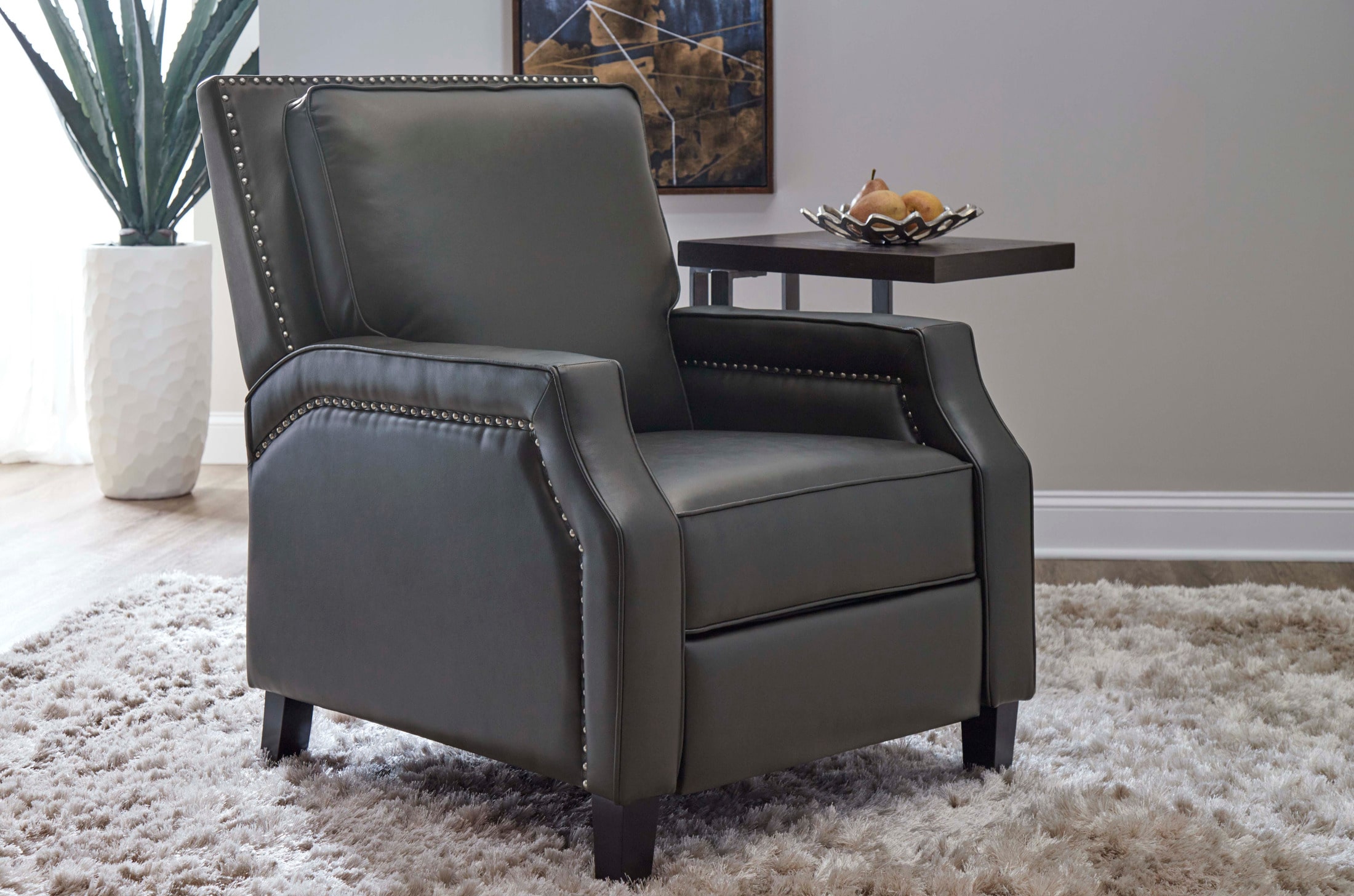 Black push back online recliner