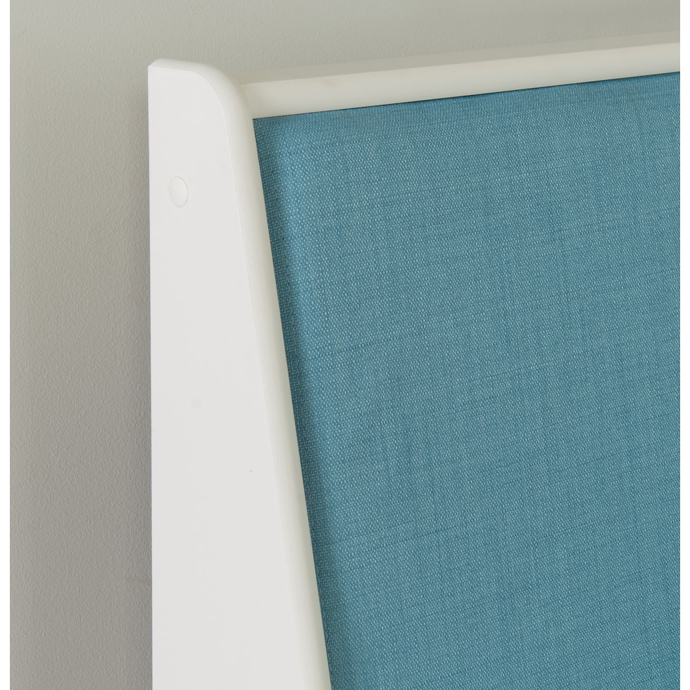 razz white corner nook   
