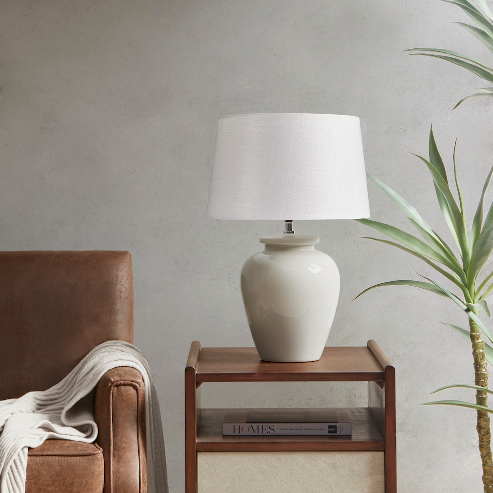 reena white table lamp   