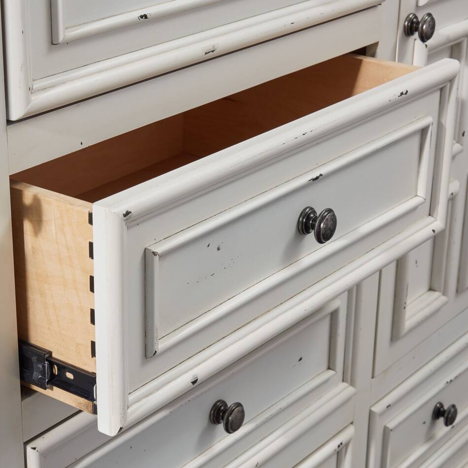 Santa Rosa 5Piece Bedroom Set with Dresser and Mirror American