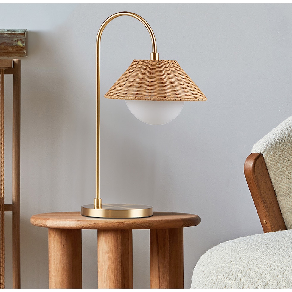 seraphine gold table lamp   