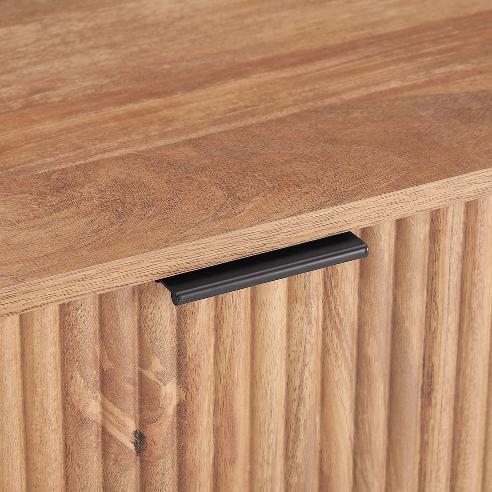 sheridan light brown chest   