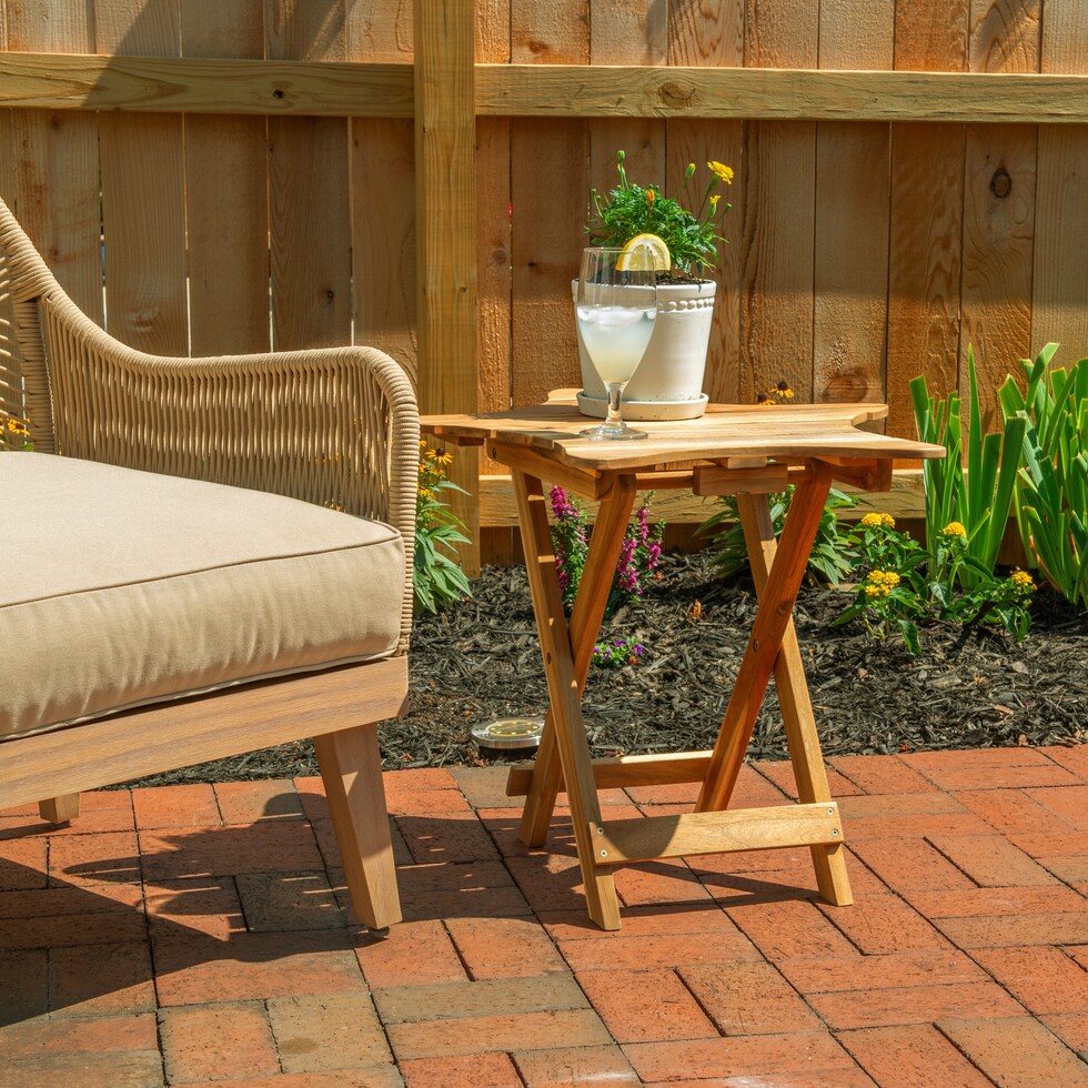 starly light brown end table   