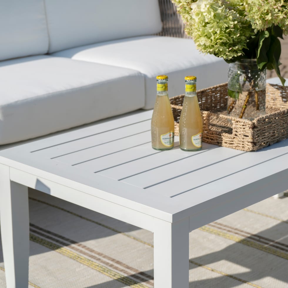 stonehaven white  pc outdoor living   