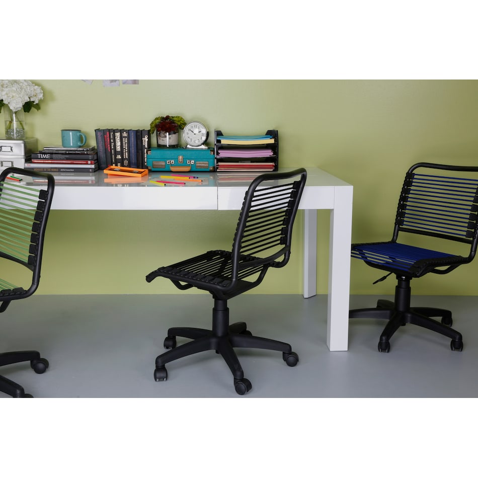 https://content.americansignaturefurniture.com/images/product/suze_black_office-chair_2970805_1814623.jpg?akimg=product-img-950x950