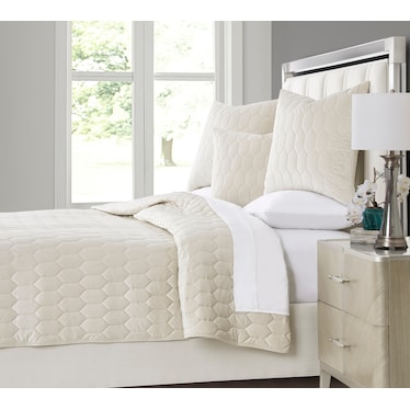Niagra Quilt Set by Michael Amini