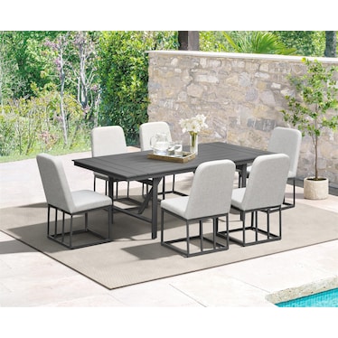Yarmouth Outdoor Dining Table and 6 Upholstered Chairs