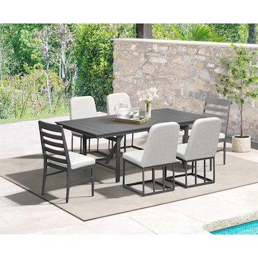 Yarmouth Outdoor Dining Table, 4 Upholstered and 2 Panel Chairs